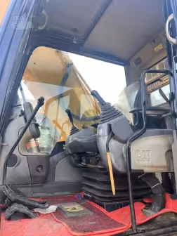 Generation-Cat 330 Medium excavators-interior